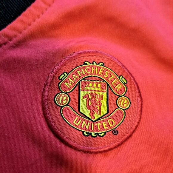 Official Manchester United Vintage Soccer Jersey Sewn On Patch Youth Size 4/5 - Picture 5 of 7
